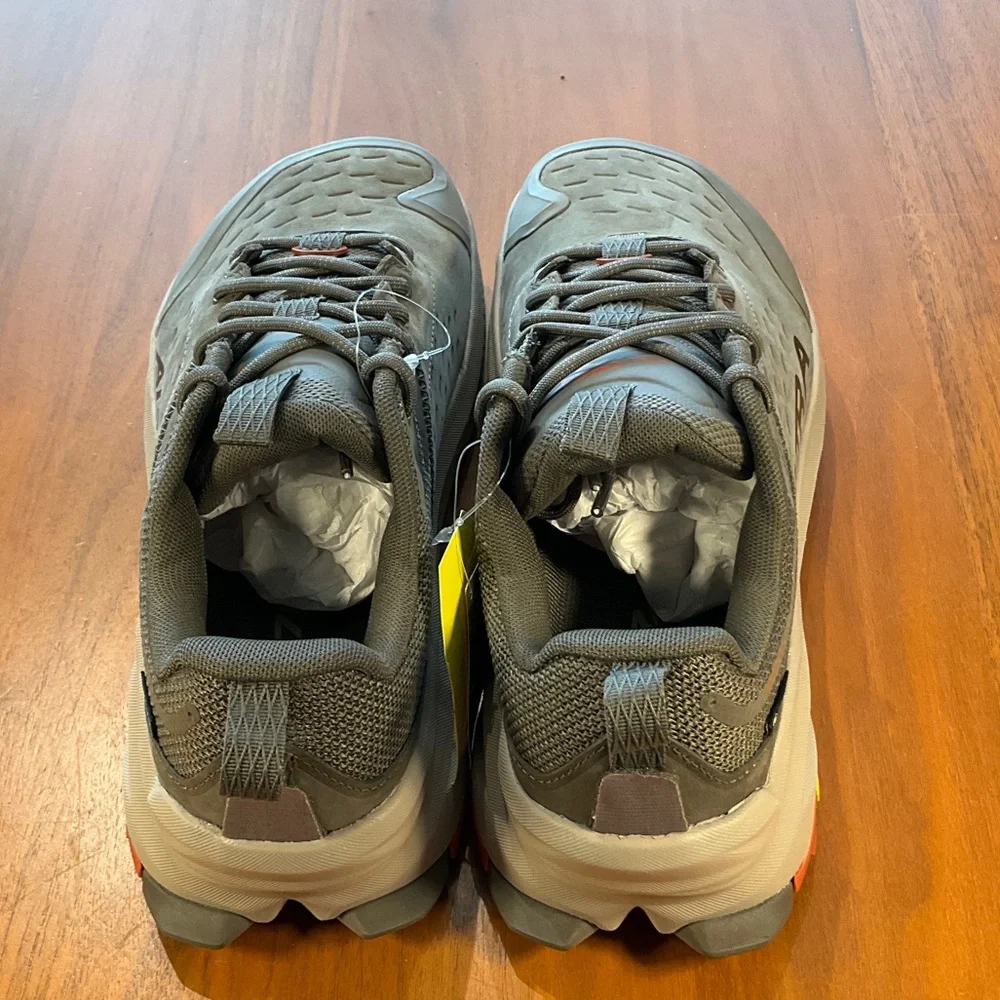 Olympus 6 GTX low Altra Men's Gray and Orange Athletic Shoes - Picture 3 of 4